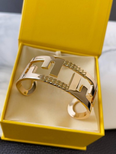 Браслет Fendi