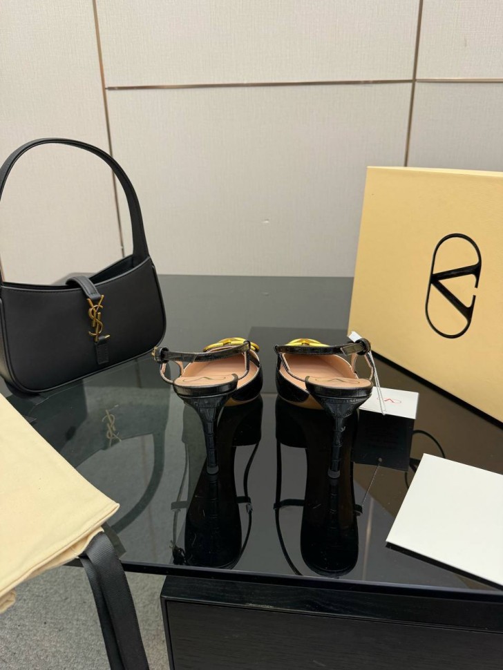 Слингбэки Valentino 