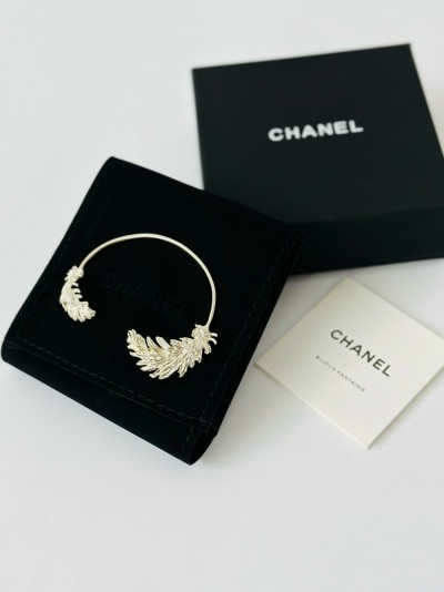 Серьга Chanel 
