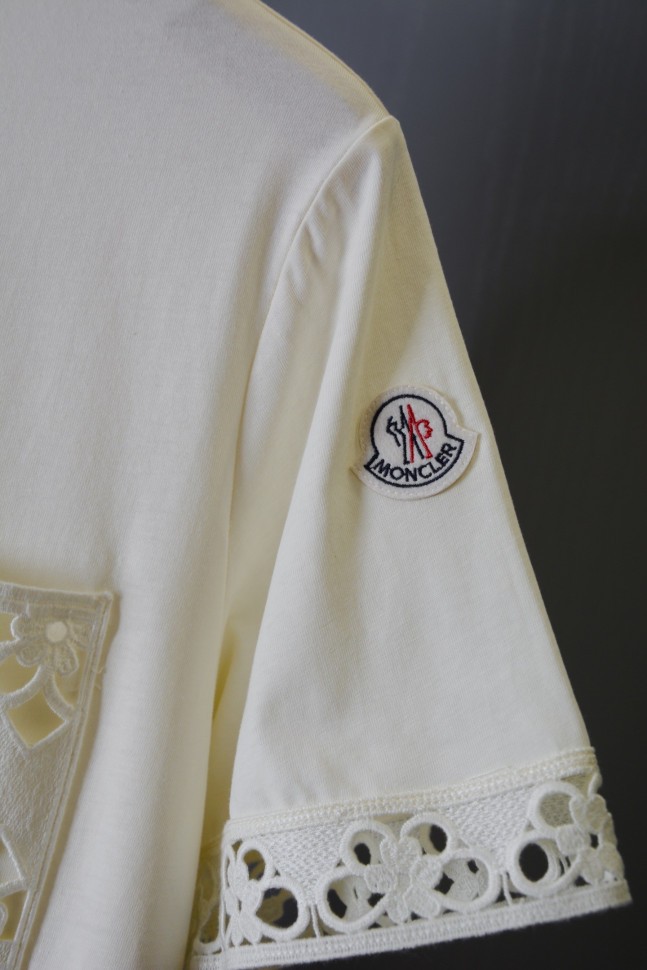 Футболка Moncler