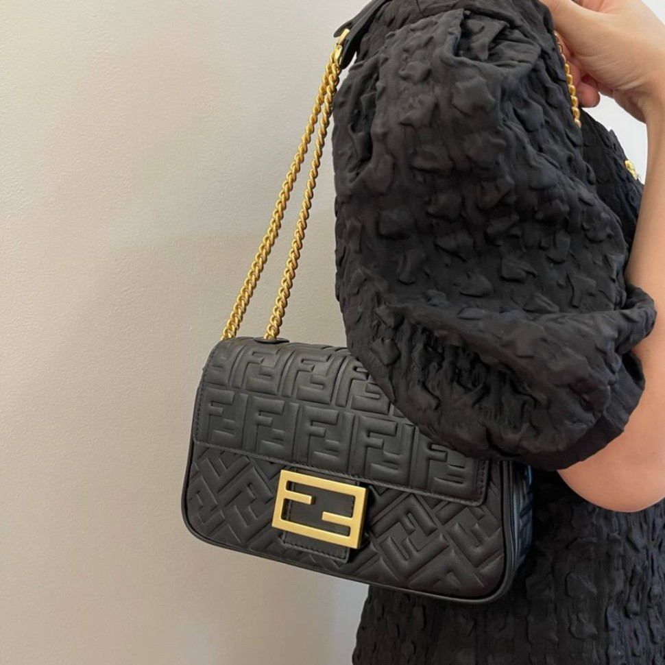 Сумка FENDI Baguette mini   