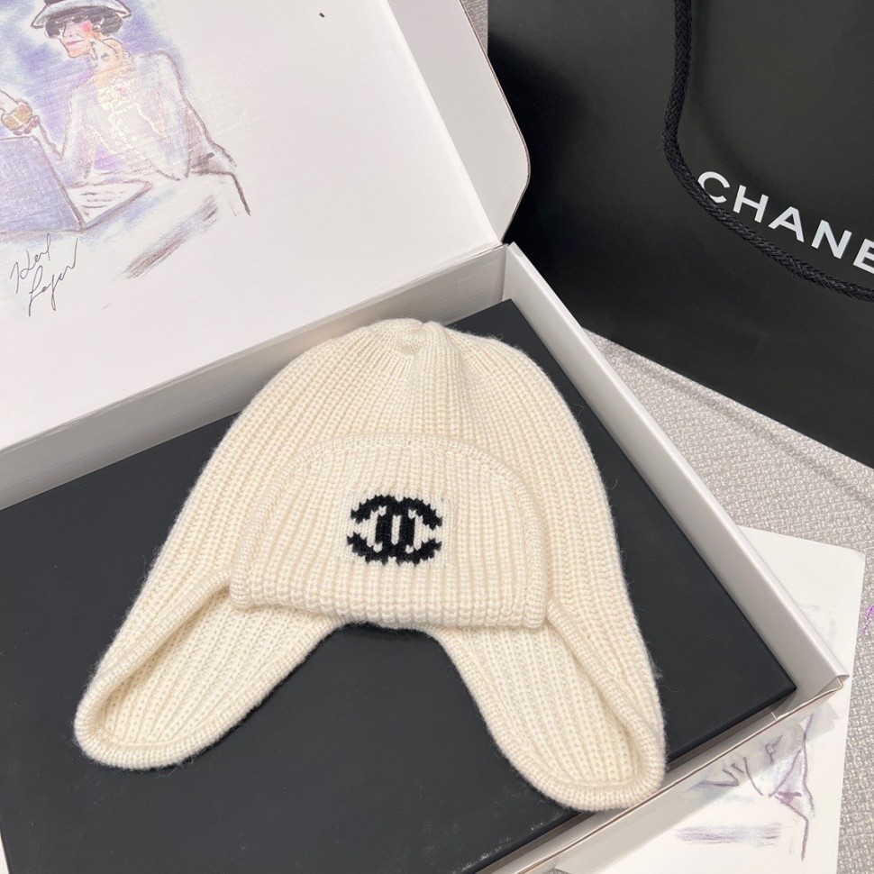 Шапка-ушанка Chanel     
