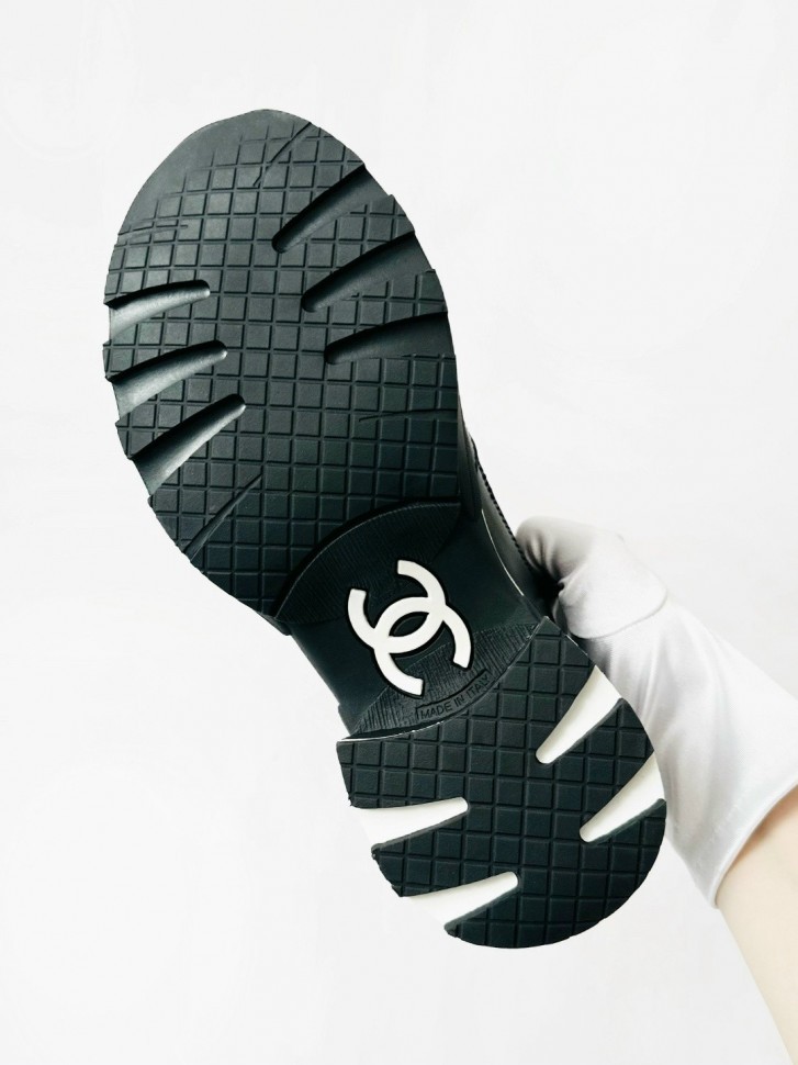 Кроссовки Chanel на каблуке