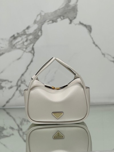Сумка Prada