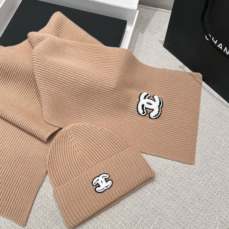Шапка Chanel
