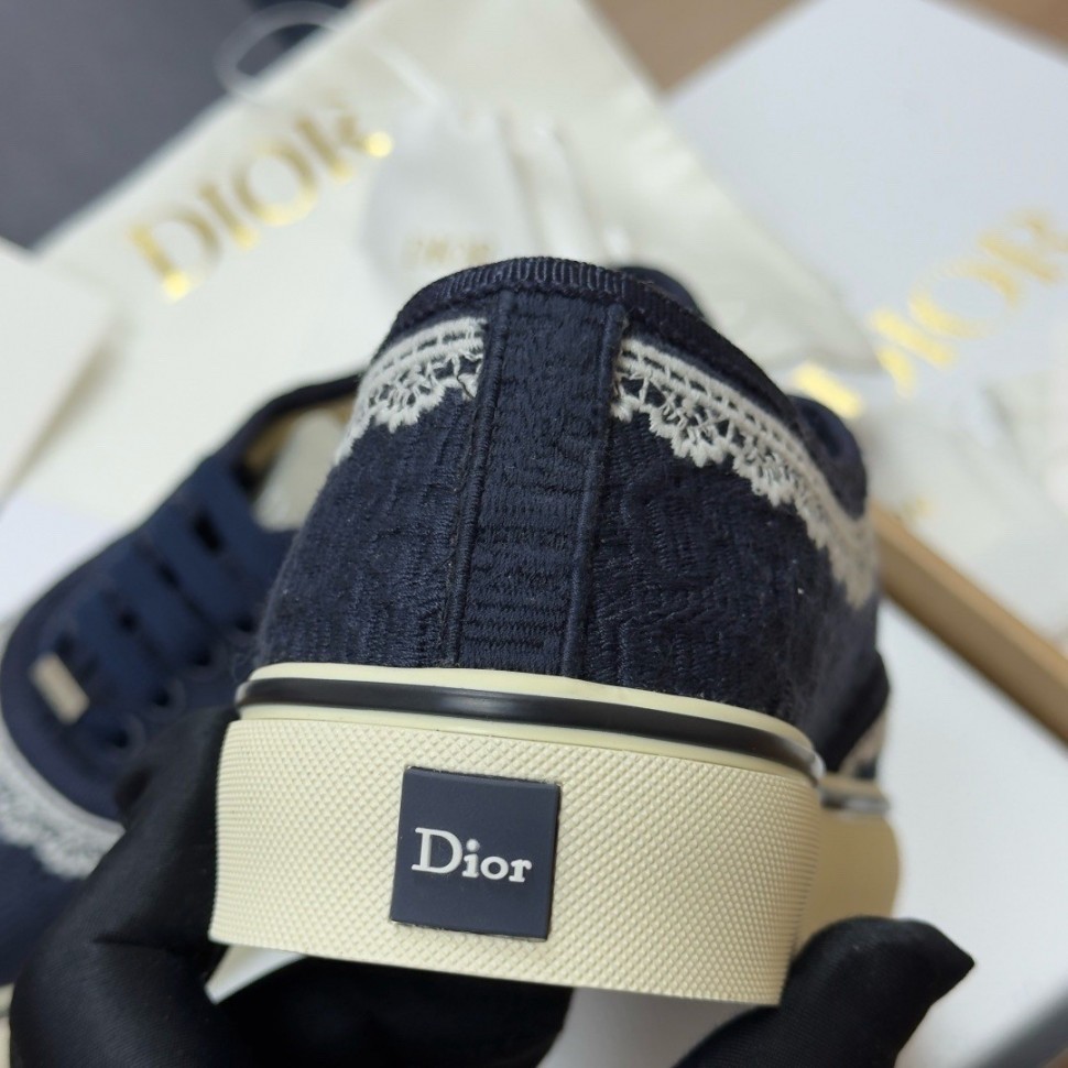Сникеры Dior  