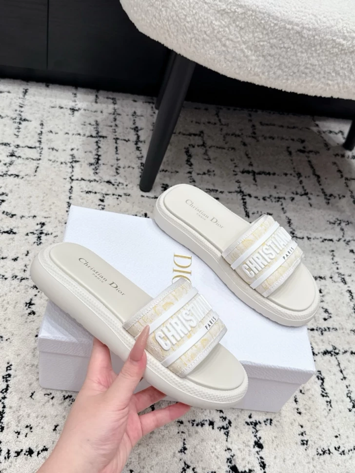 Шлепки Dior    