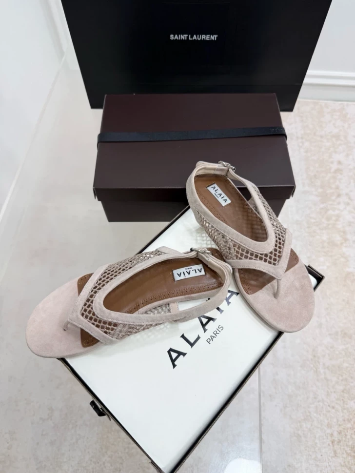 Сандали Alaia        