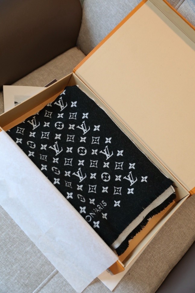 Палантин Louis Vuitton