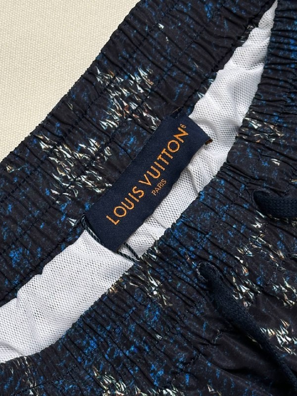 Шорты Louis Vuitton 
