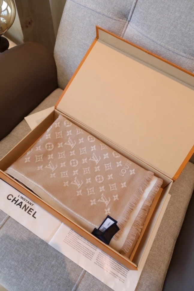 Палантин Louis Vuitton
