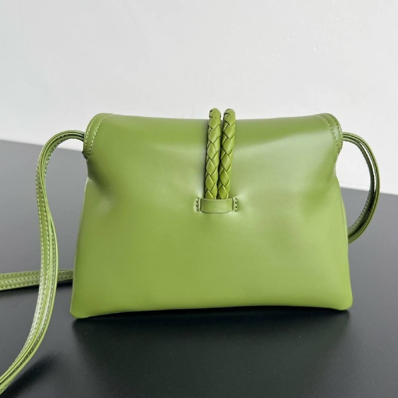 Сумка Bottega Veneta Baby Liberta