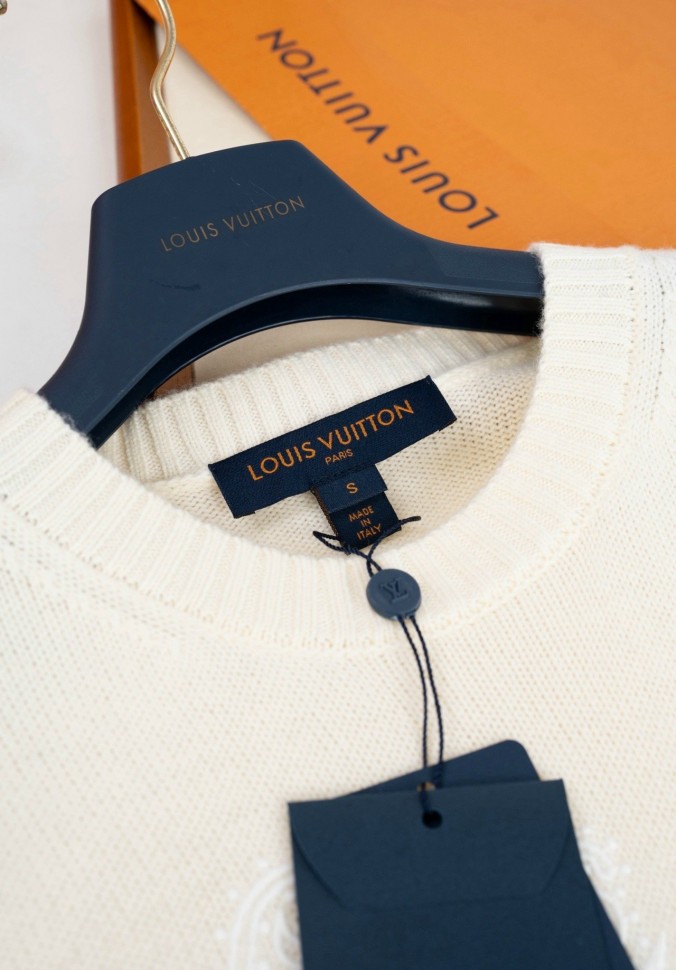 Топ Louis Vuitton