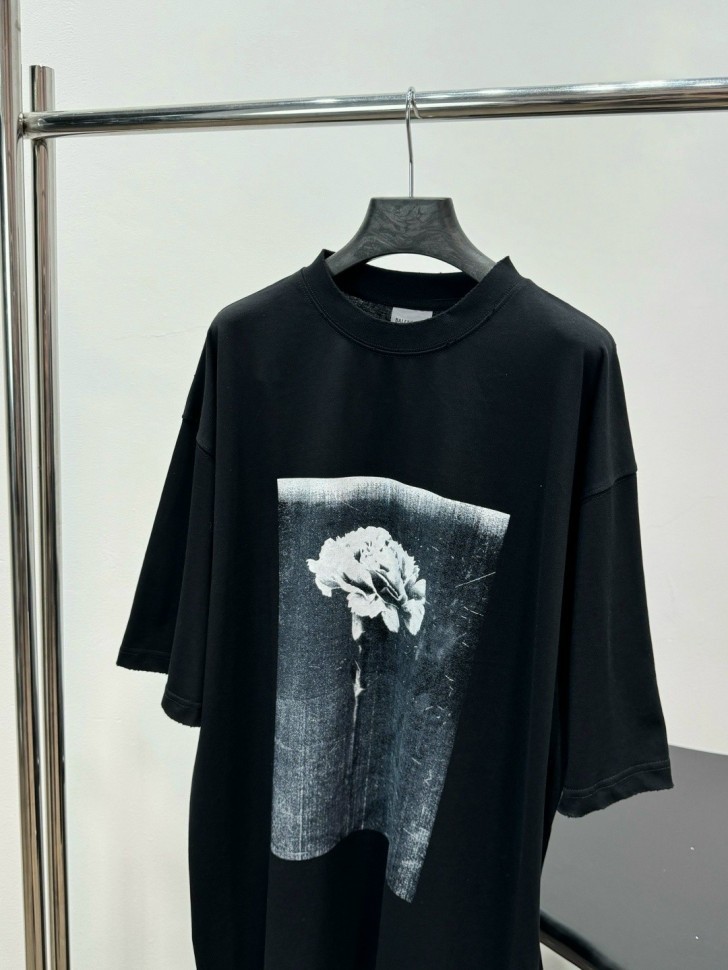 Футболка Balenciaga 