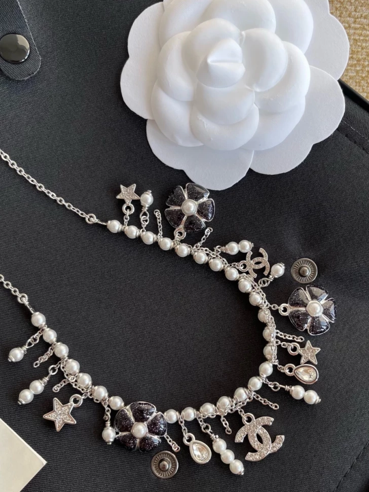 Колье Chanel