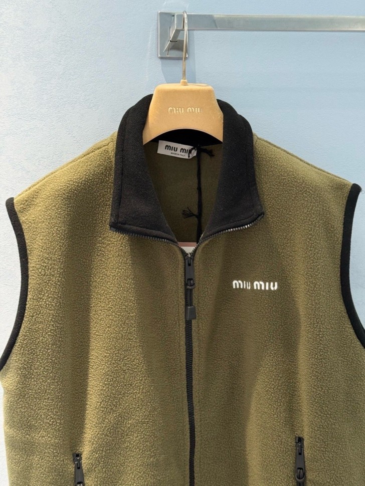 Жилет Miu Miu 