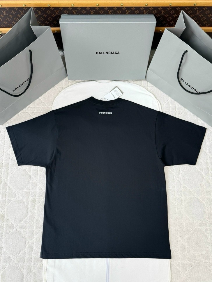 Футболка Balenciaga