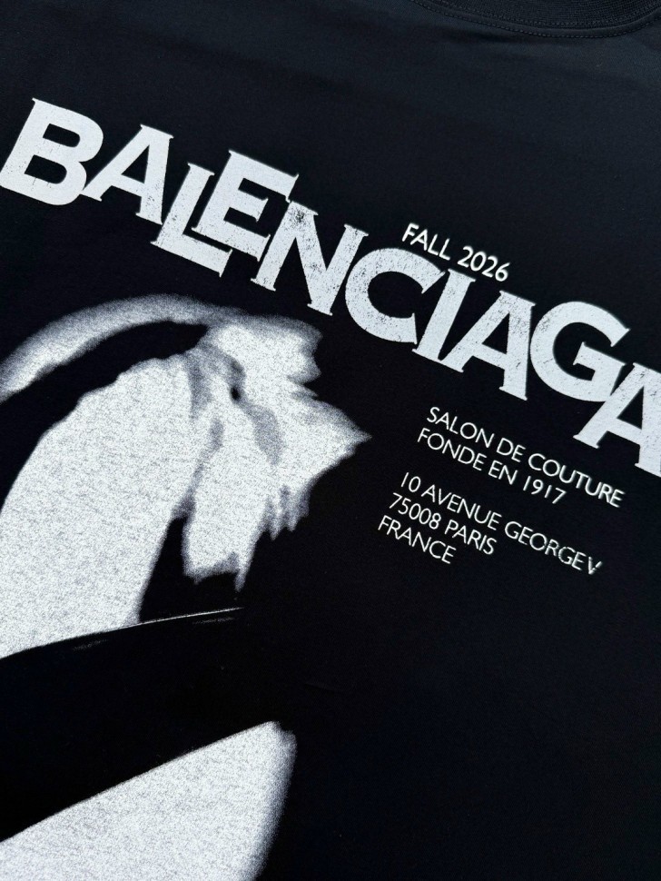 Футболка Balenciaga
