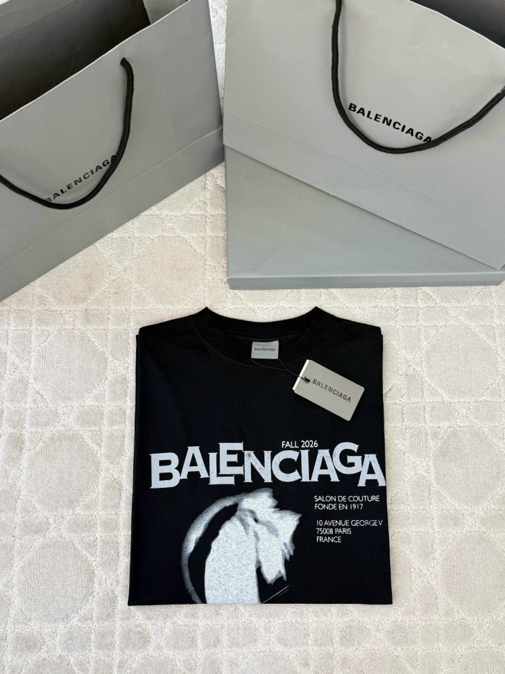Футболка Balenciaga
