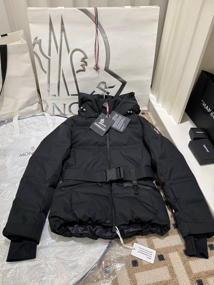 Горнолыжная куртка Moncler