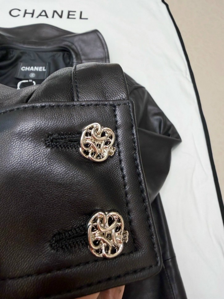 Рубашка кожаная Chanel     