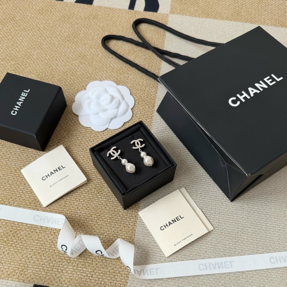 Серьги Chanel