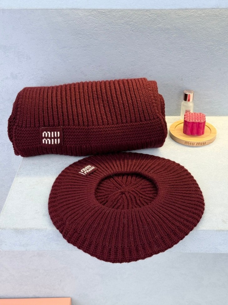 Берет Miu Miu