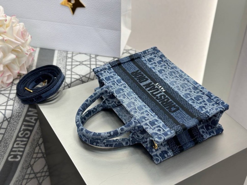 Сумка Dior Book Tote Mini