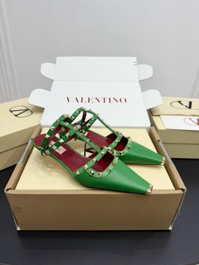 Слингбэки Valentino