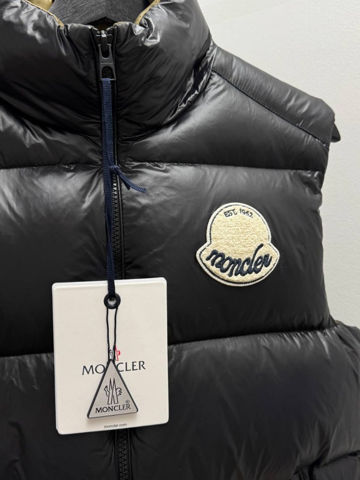 Жилет Moncler