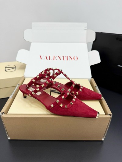 Слингбэки Valentino