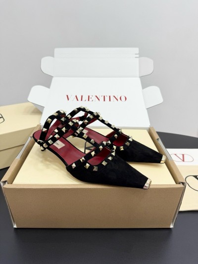 Слингбэки Valentino