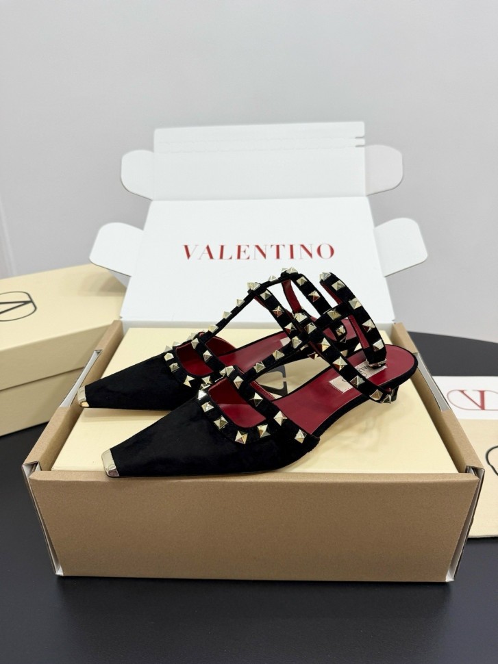 Слингбэки Valentino