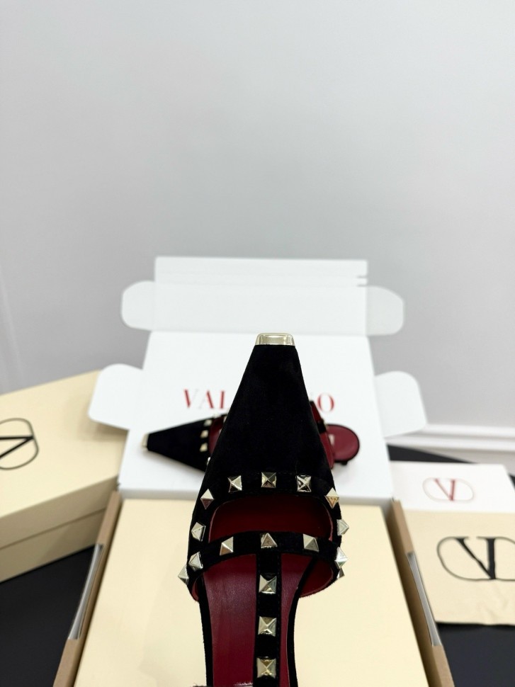 Слингбэки Valentino