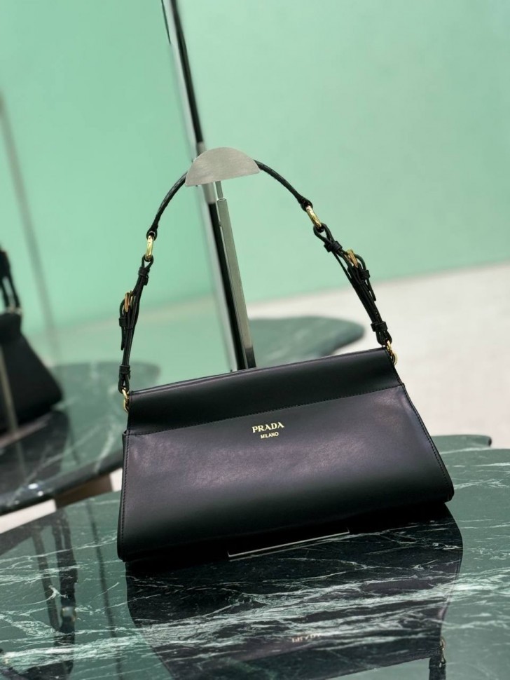 Сумка Prada