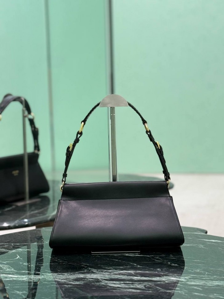Сумка Prada