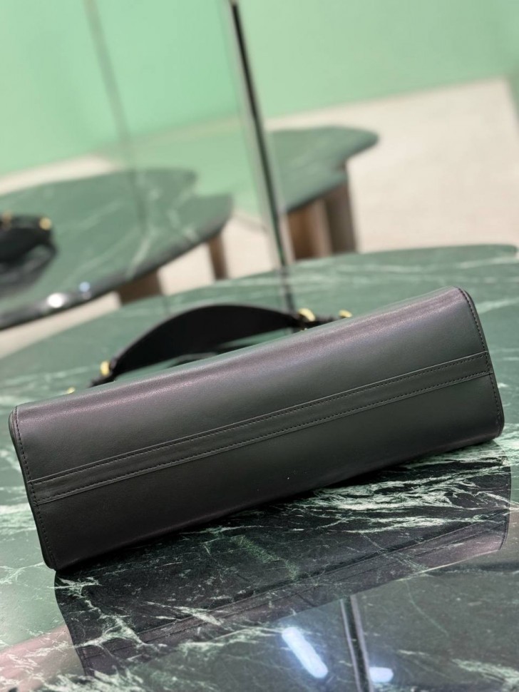 Сумка Prada