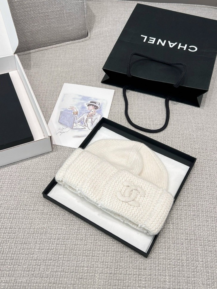 Шапка Chanel