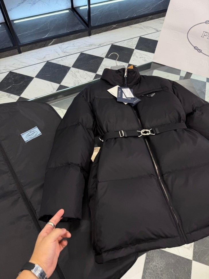 Пуховик Prada