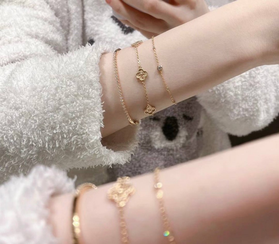 Браслет Van Cleef & Arpels Sweet Alhambra     