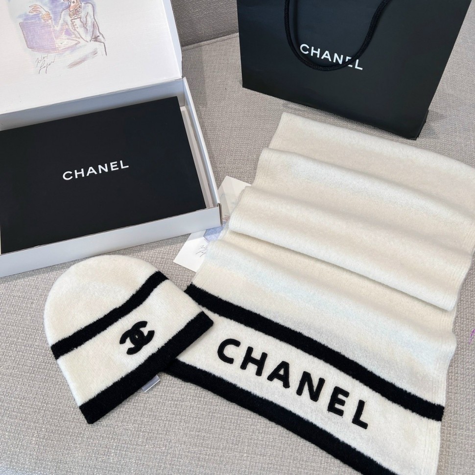 Шапка Chanel 