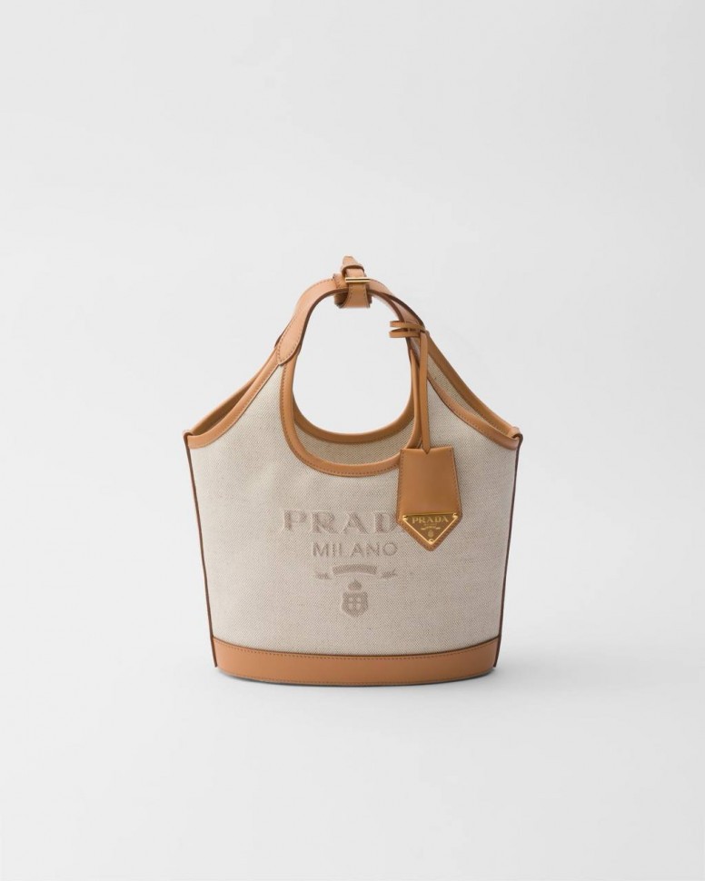 Сумка Prada         
